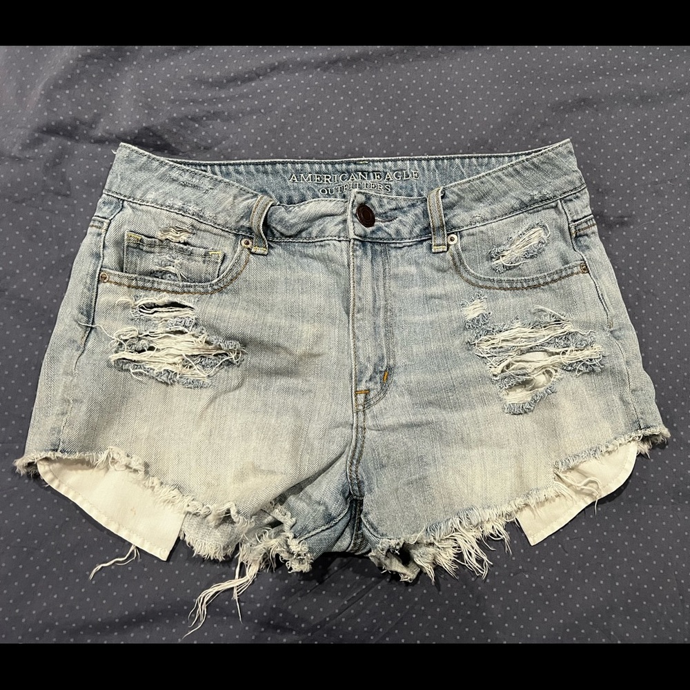 Distressed American Eagle jean short, sz 10 good condition